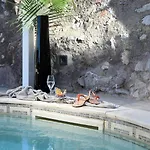 Marina - Preferred & Hotel Capri