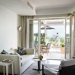 Marina - Preferred & Hotel Capri