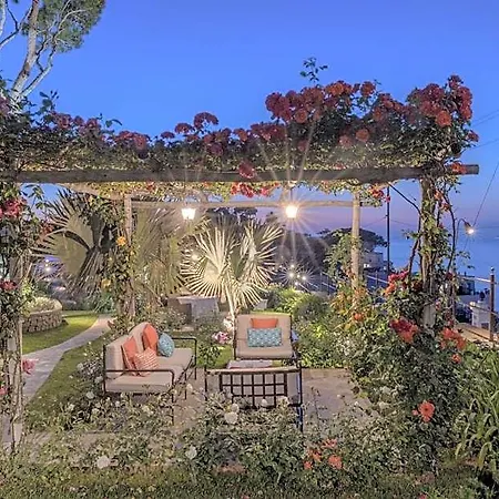 Marina - Preferred & Hotel Capri