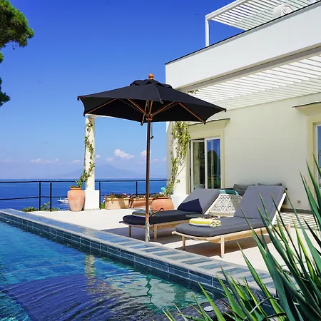 Marina - Preferred & Hotel Capri