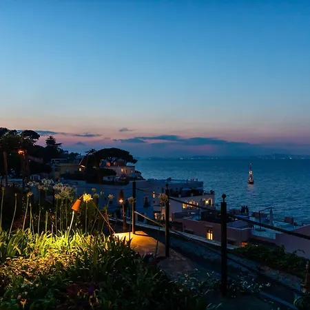 Marina - Preferred & 5* Capri