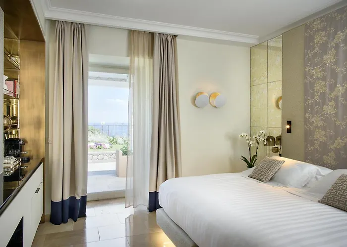 Marina - Preferred & 5* Capri