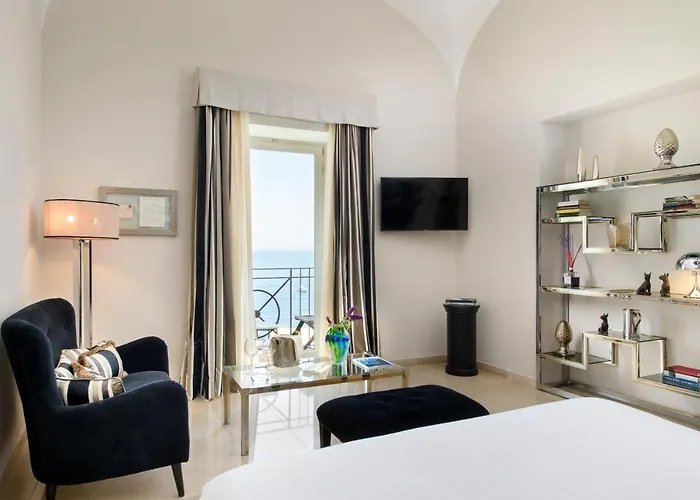 Marina - Preferred & Hotel Capri