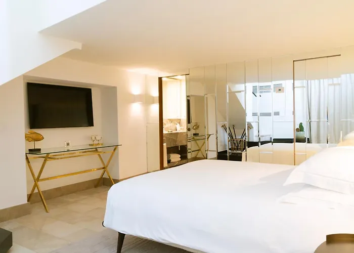 Marina - Preferred & Hotel